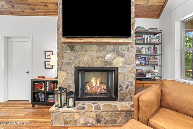 118 Kareny Drive, Topton, NC 28781