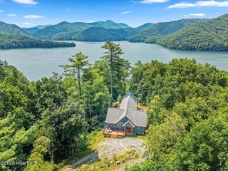 118 Kareny Drive, Topton, NC 28781