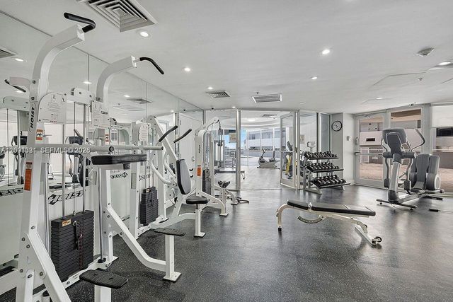 6301 Collins Ave 2008, Miami Beach, FL 33141