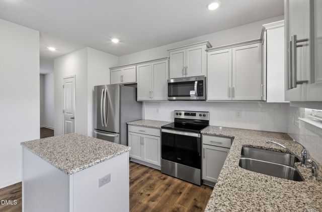 19 Rockwater Way, Zebulon, NC 27597