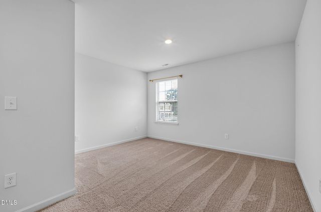 19 Rockwater Way, Zebulon, NC 27597