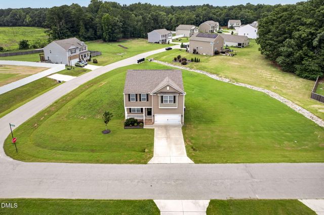 19 Rockwater Way, Zebulon, NC 27597