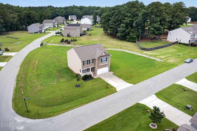 19 Rockwater Way, Zebulon, NC 27597