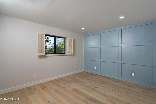 575 W Valoro Drive, Oro Valley, AZ 85737