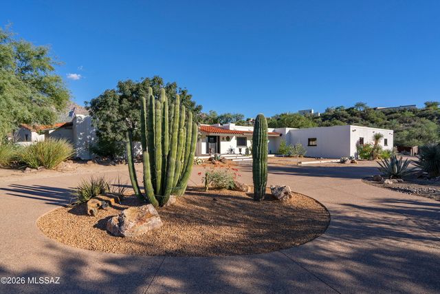 575 W Valoro Drive, Oro Valley, AZ 85737