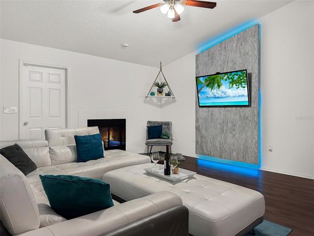 1849 KINGS POINT BOULEVARD, Kissimmee, FL 34744