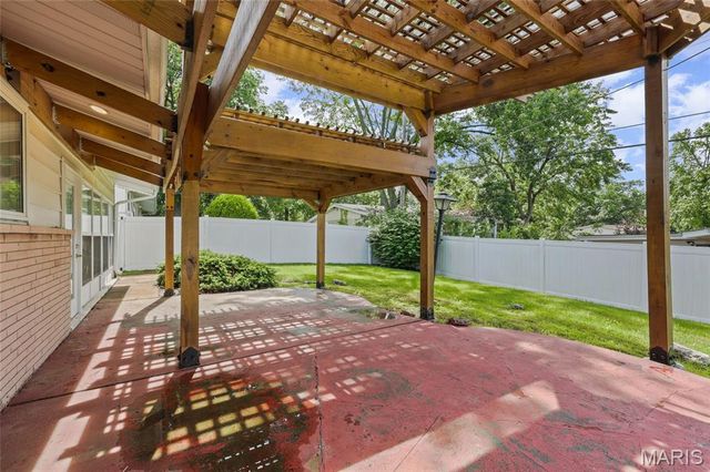 2280 Luxmore Drive, Unincorporated, MO 63136