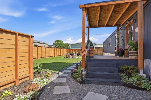 10510 W Richland Rd, Cheney, WA 99004
