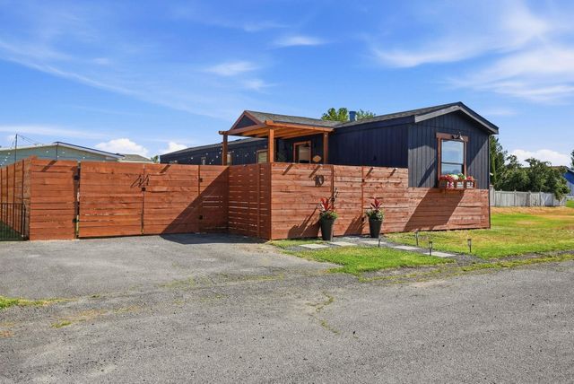 10510 W Richland Rd, Cheney, WA 99004