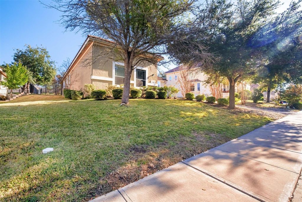 15913 Spillman Ranch LOOP, Austin, TX 78738