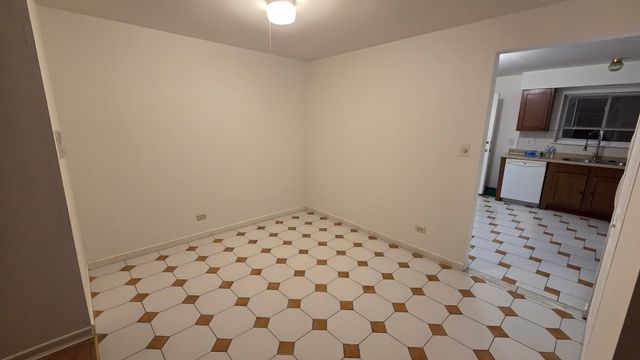 9368 BAY COLONY Drive 2S, Des Plaines, IL 60016