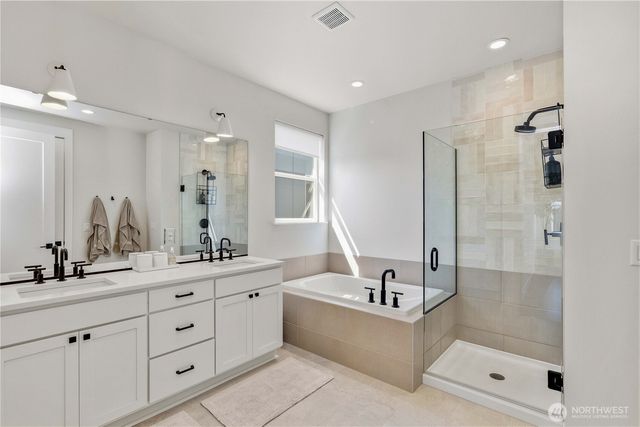 33136 Holly Avenue SE, Black Diamond, WA 98010