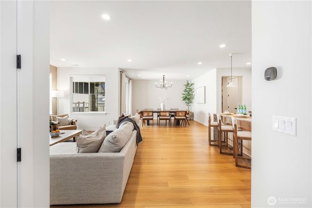 33136 Holly Avenue SE, Black Diamond, WA 98010