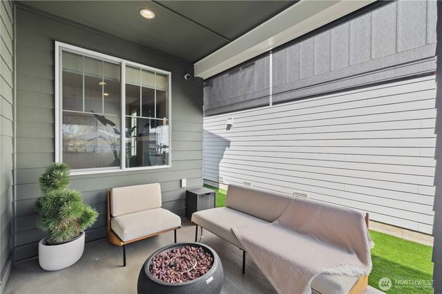 33136 Holly Avenue SE, Black Diamond, WA 98010