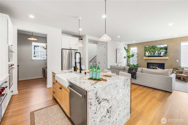 33136 Holly Avenue SE, Black Diamond, WA 98010