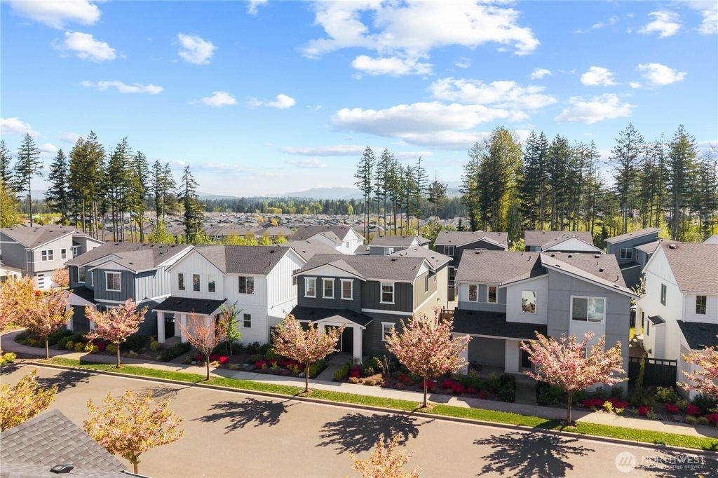 33136 Holly Avenue SE, Black Diamond, WA 98010