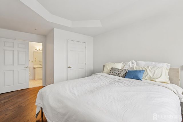 2202 Windrow Drive, Middlesex, NJ 08540