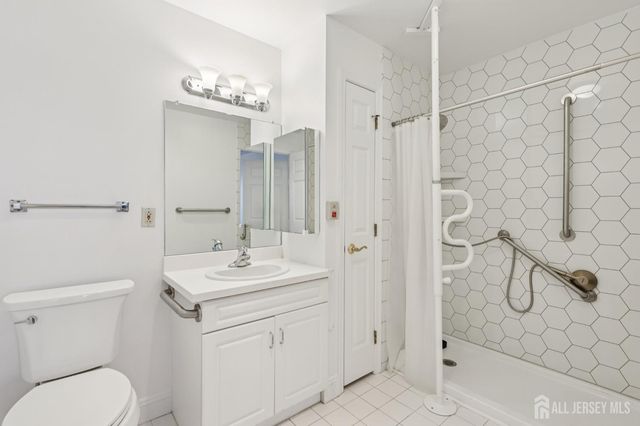 2202 Windrow Drive, Middlesex, NJ 08540