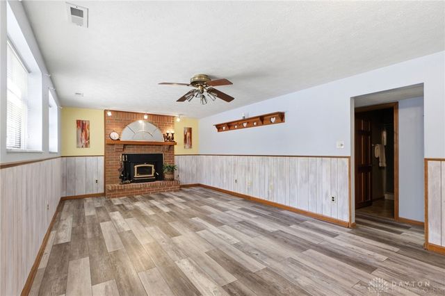 4043 Summerfield Drive, Beavercreek, OH 45432