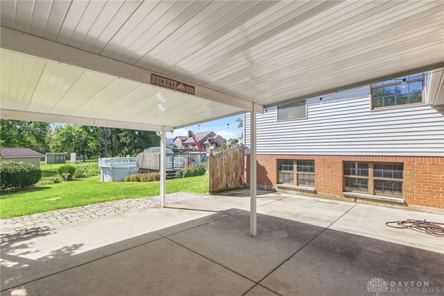 4043 Summerfield Drive, Beavercreek, OH 45432