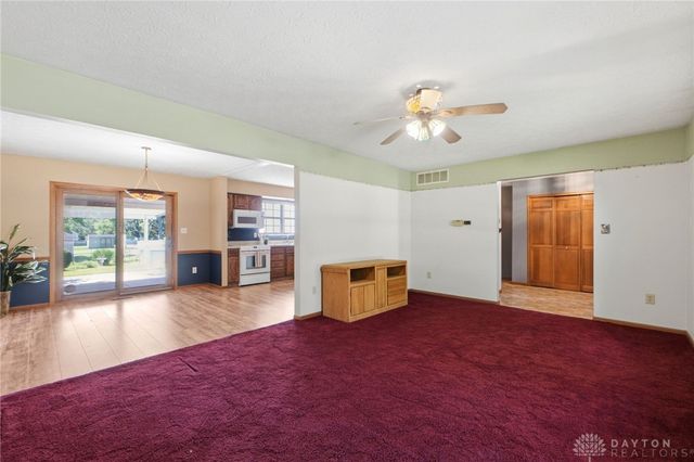 4043 Summerfield Drive, Beavercreek, OH 45432