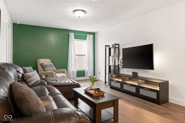 15098 Royal Grove Drive, Noblesville, IN 46060