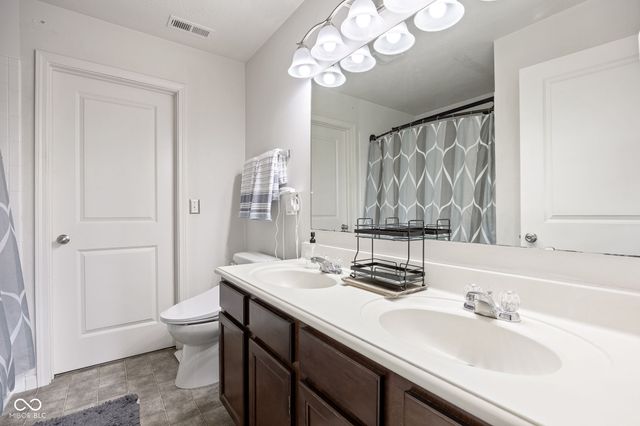 15098 Royal Grove Drive, Noblesville, IN 46060