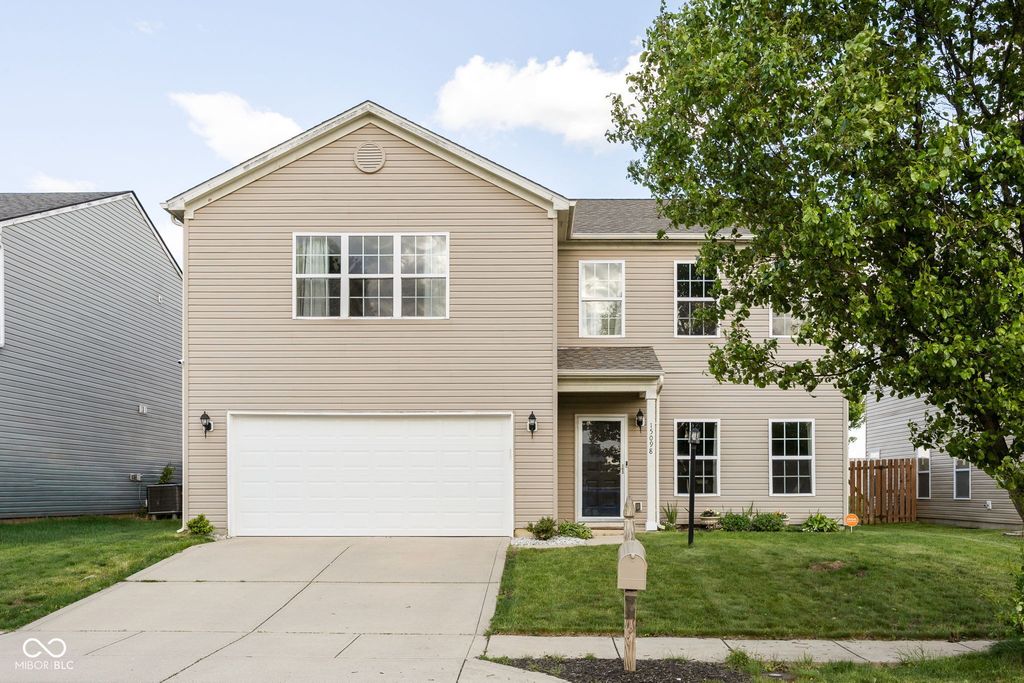 15098 Royal Grove Drive, Noblesville, IN 46060