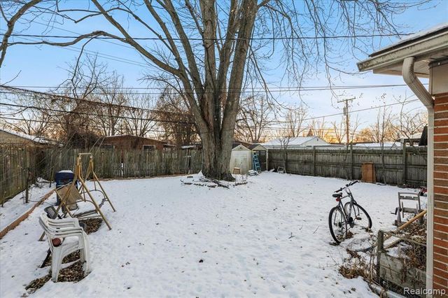 1564 Moulin Avenue, Madison Heights, MI 48071