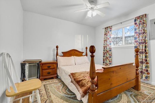 1564 Moulin Avenue, Madison Heights, MI 48071