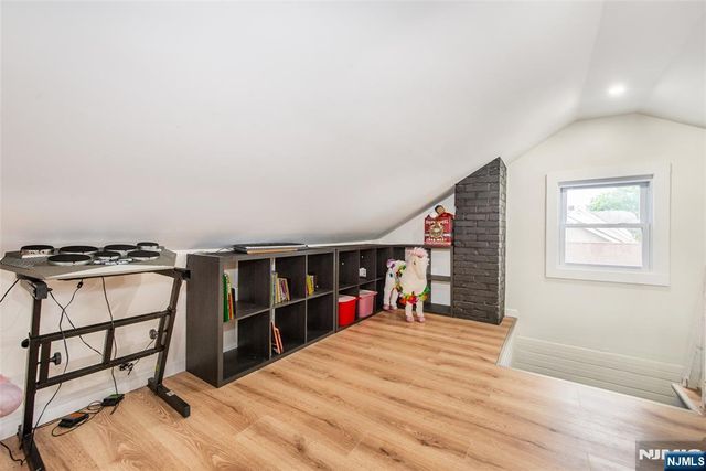 210 Jacoby Street, Maplewood, NJ 07040