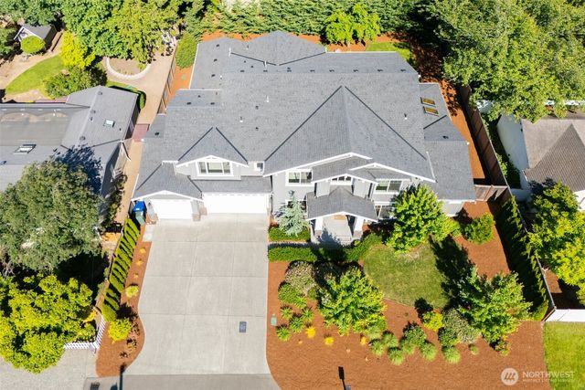 222 106th Avenue SE, Bellevue, WA 98004