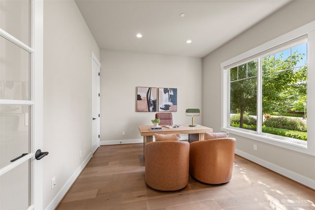 222 106th Avenue SE, Bellevue, WA 98004