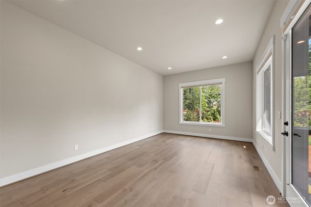 222 106th Avenue SE, Bellevue, WA 98004