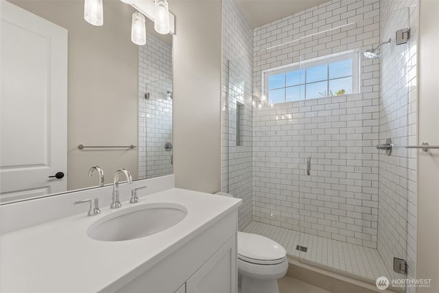 222 106th Avenue SE, Bellevue, WA 98004