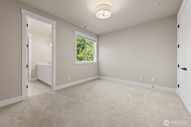 222 106th Avenue SE, Bellevue, WA 98004