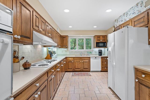 2330 DOGWOOD MEADOWS CV, Germantown, TN 38139