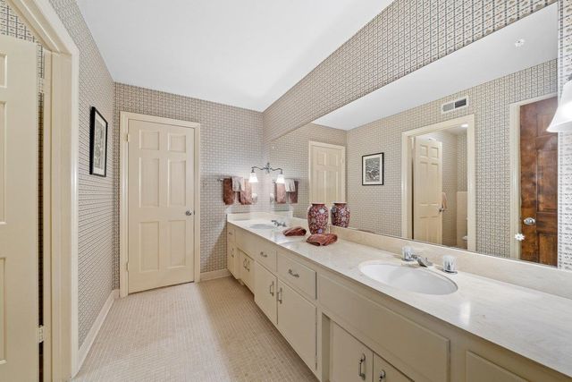 2330 DOGWOOD MEADOWS CV, Germantown, TN 38139