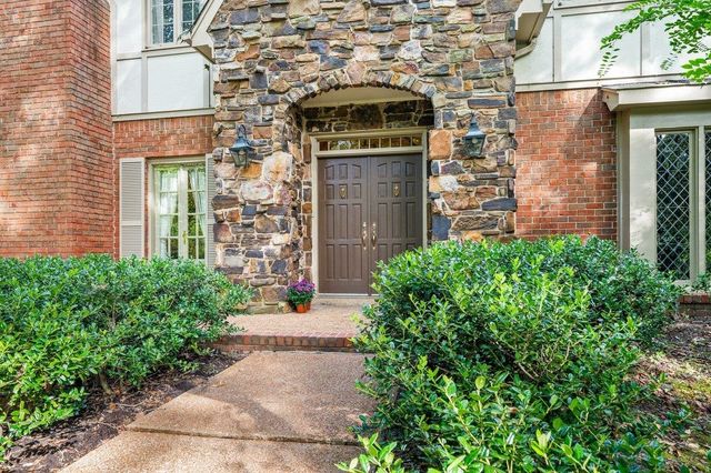 2330 DOGWOOD MEADOWS CV, Germantown, TN 38139