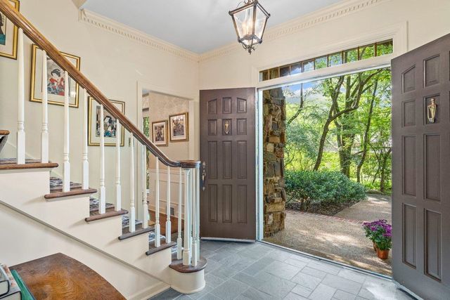 2330 DOGWOOD MEADOWS CV, Germantown, TN 38139