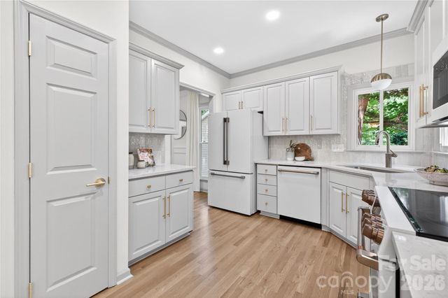 9223 Pebble Creek Way, Charlotte, NC 28269