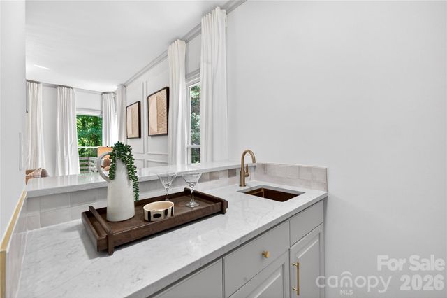 9223 Pebble Creek Way, Charlotte, NC 28269