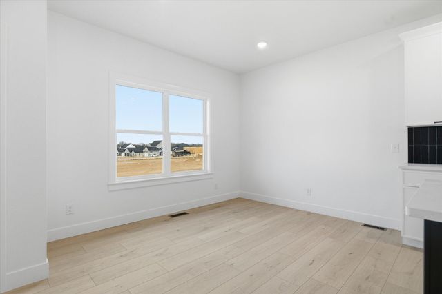 1371 N Collins Drive, Republic, MO 65738