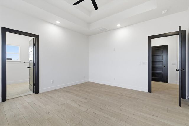 1371 N Collins Drive, Republic, MO 65738