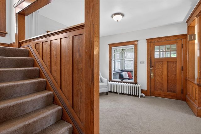 302 Ellery Avenue, Jackson, MI 49201