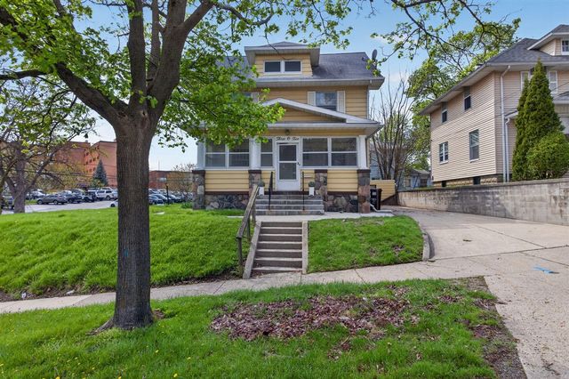 302 Ellery Avenue, Jackson, MI 49201