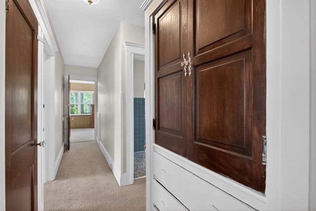302 Ellery Avenue, Jackson, MI 49201