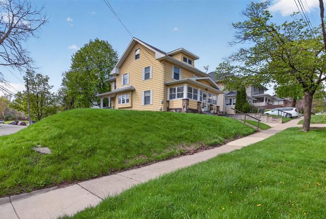 302 Ellery Avenue, Jackson, MI 49201