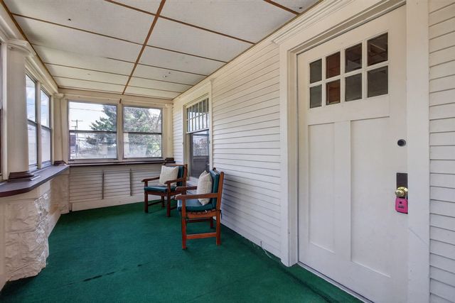 302 Ellery Avenue, Jackson, MI 49201
