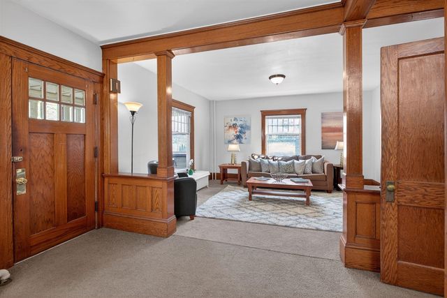 302 Ellery Avenue, Jackson, MI 49201